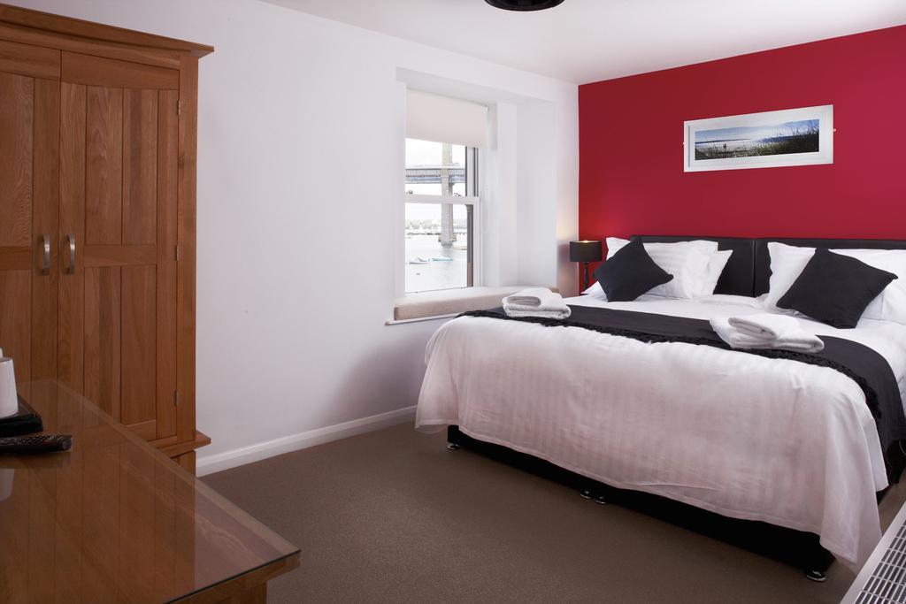 The Ferry House Inn Plymouth Bilik gambar