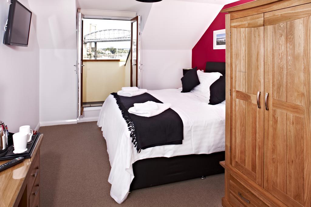 The Ferry House Inn Plymouth Bilik gambar